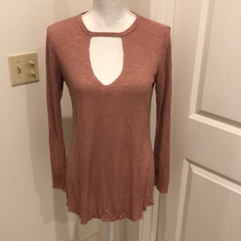 Lightweight long sleeve raw edge shirt